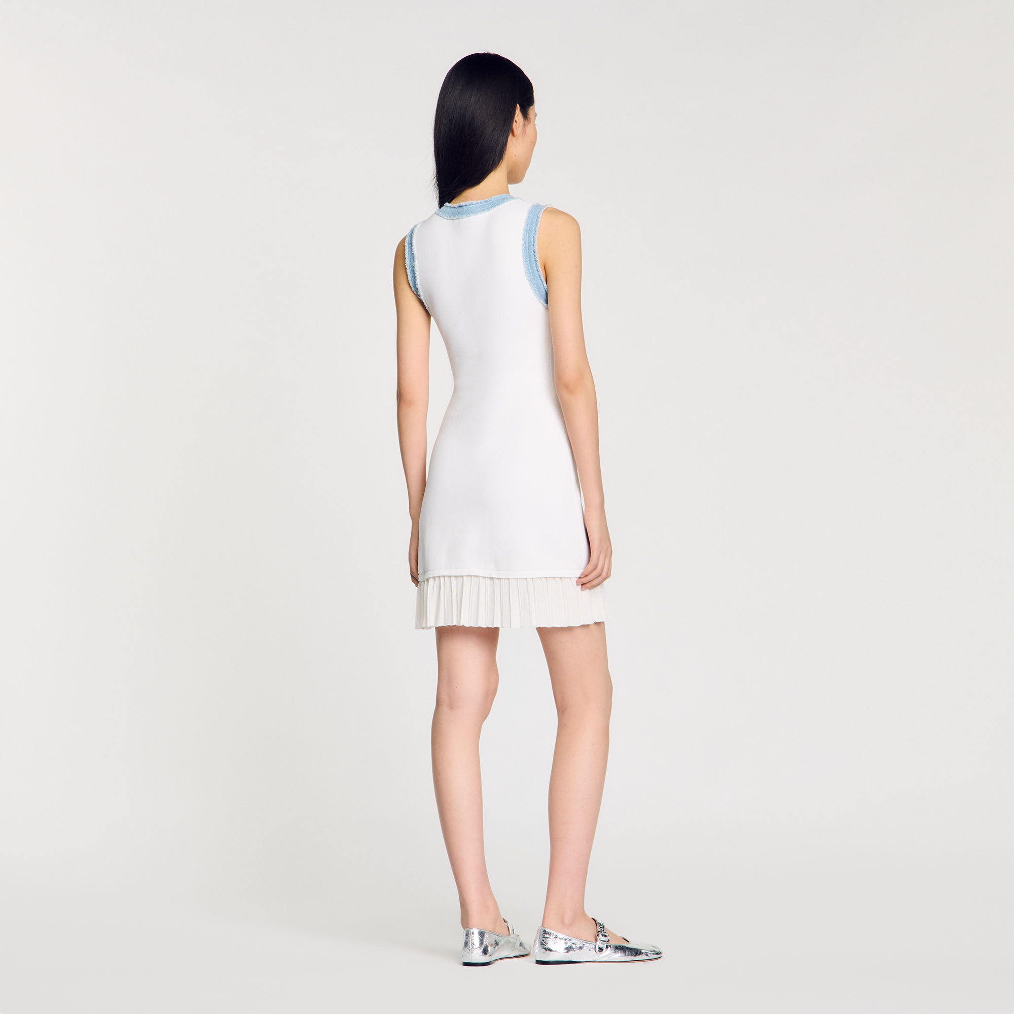 Short knit dress with ruffles