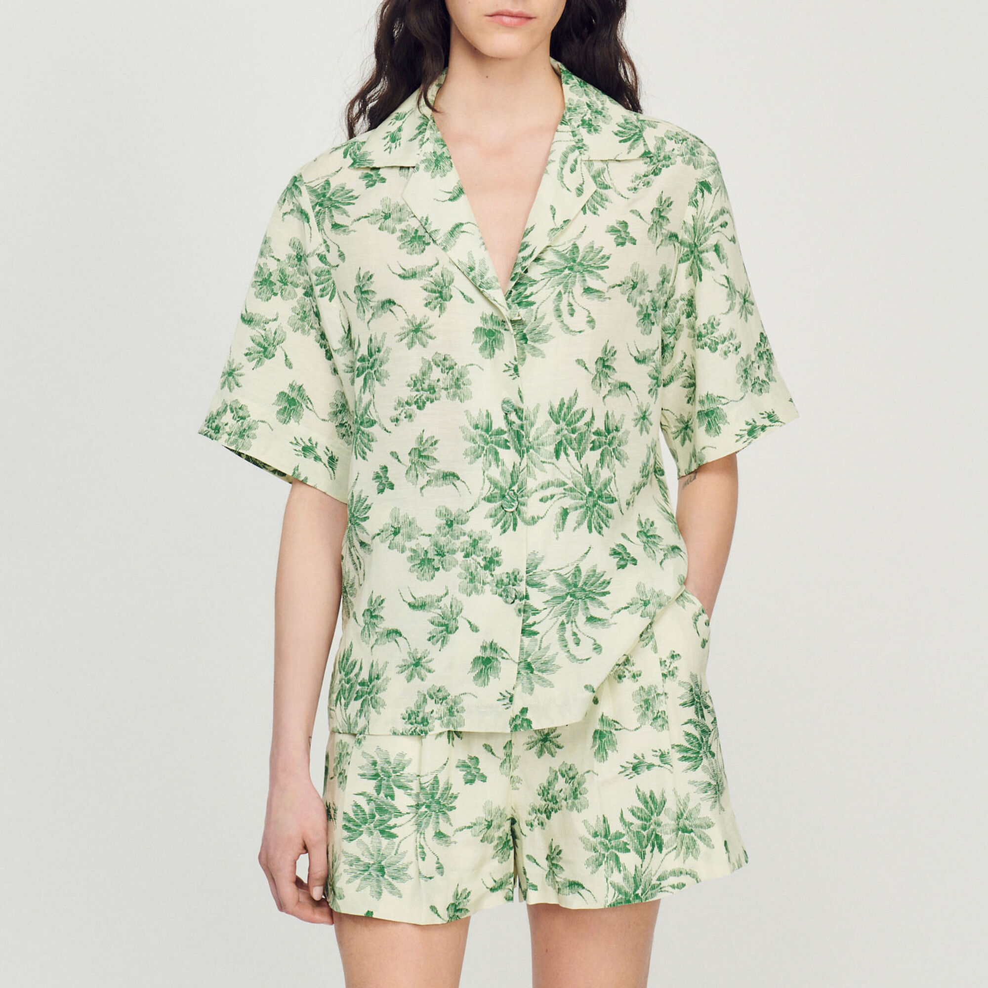 Loose printed shirt