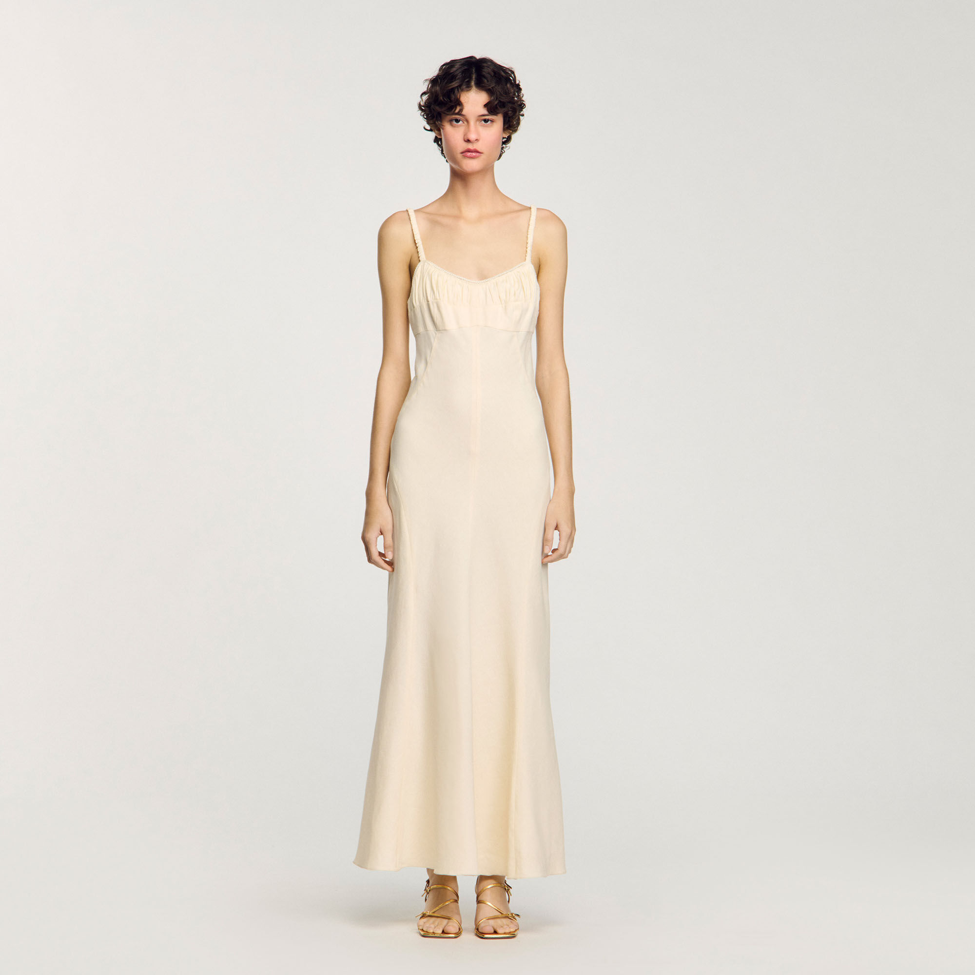 Maxi dress with straps