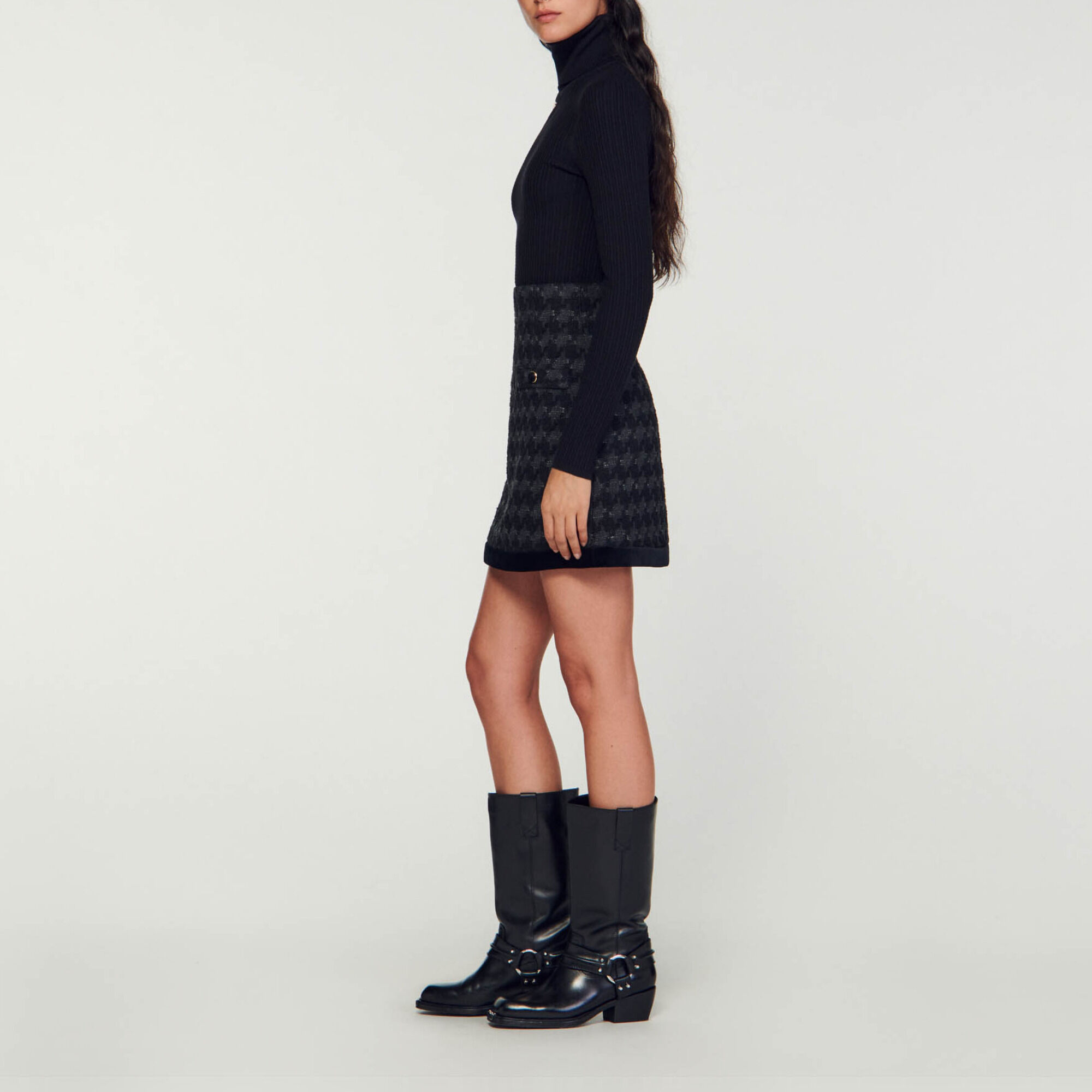 Houndstooth tweed short skirt