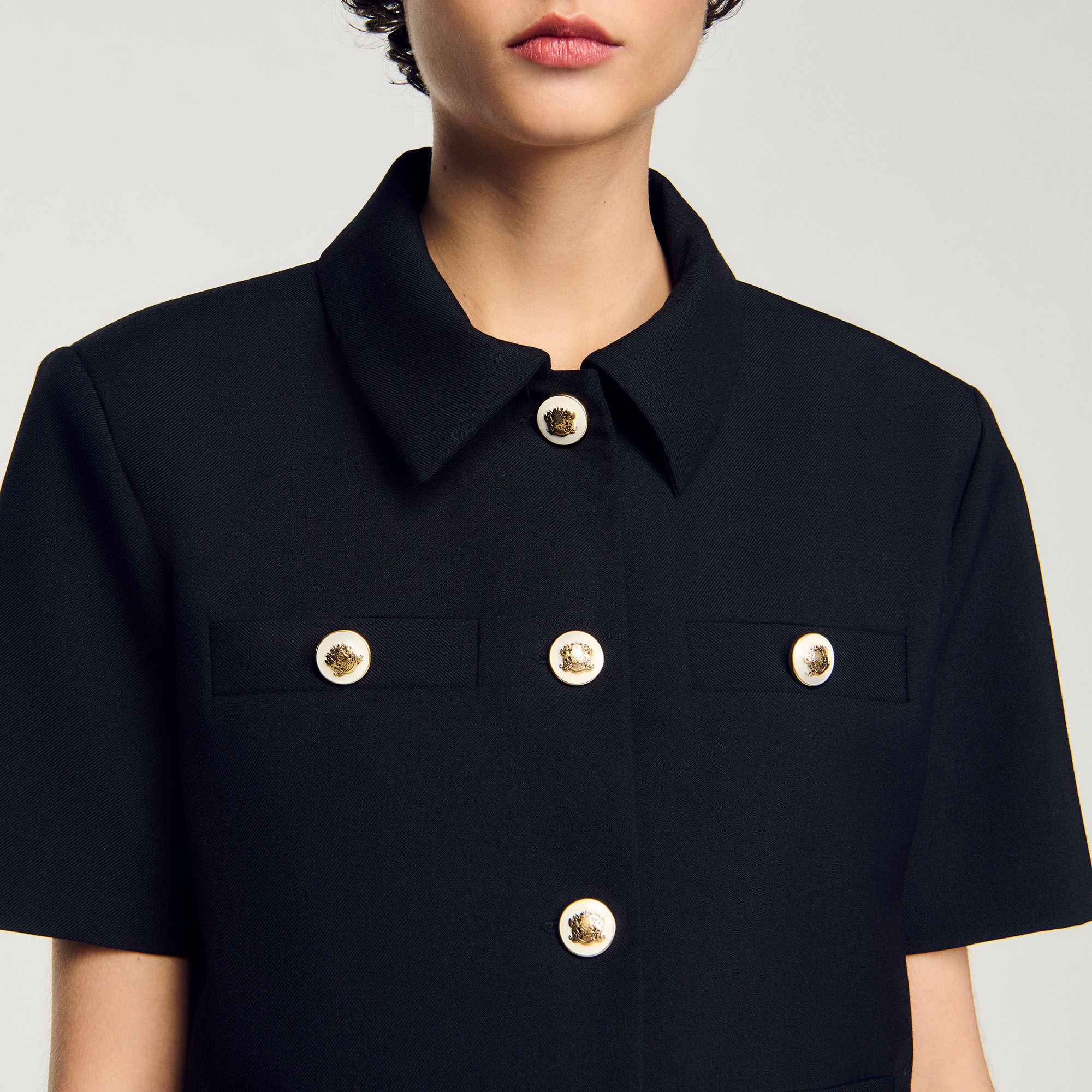 Short-sleeved jacket