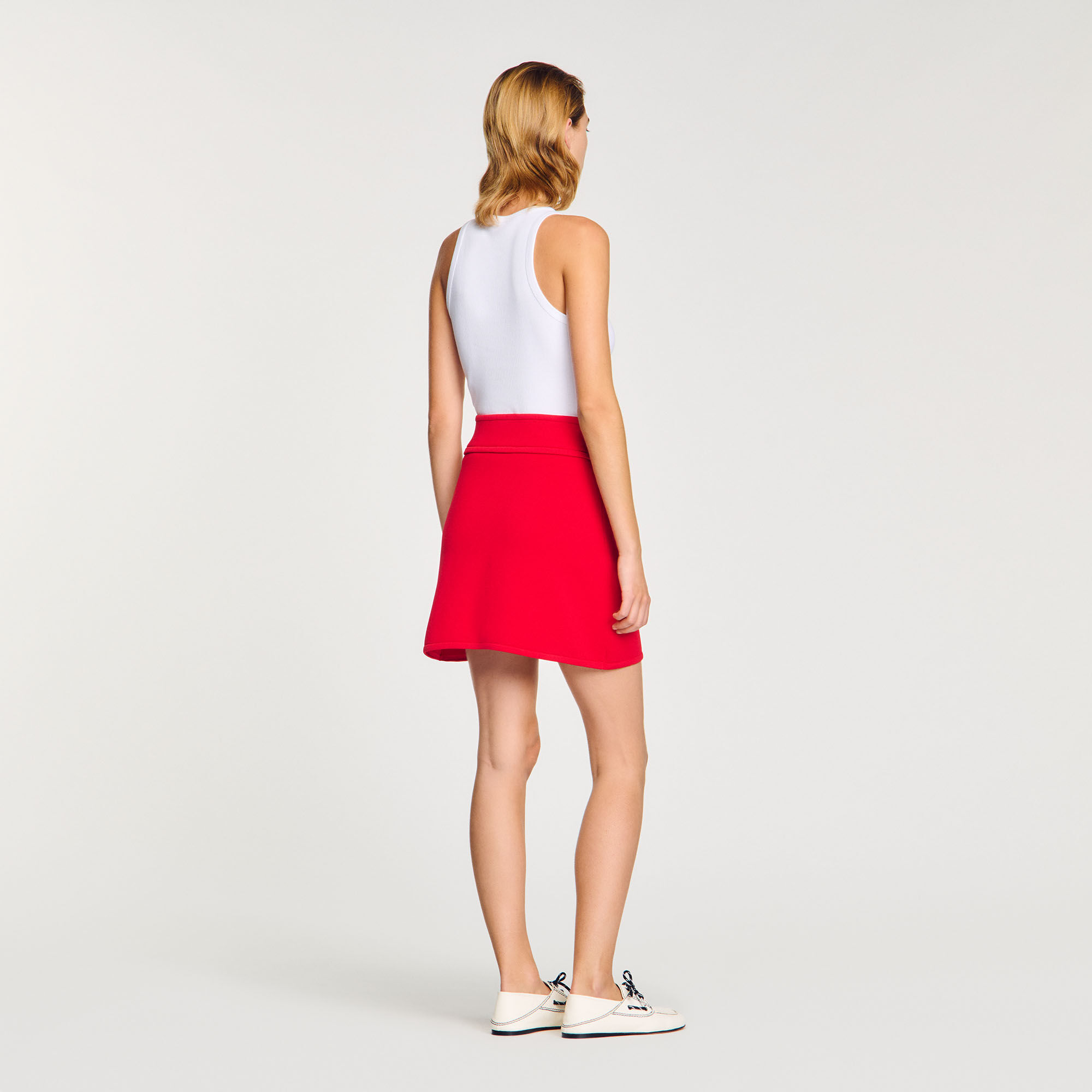 Short knit skirt