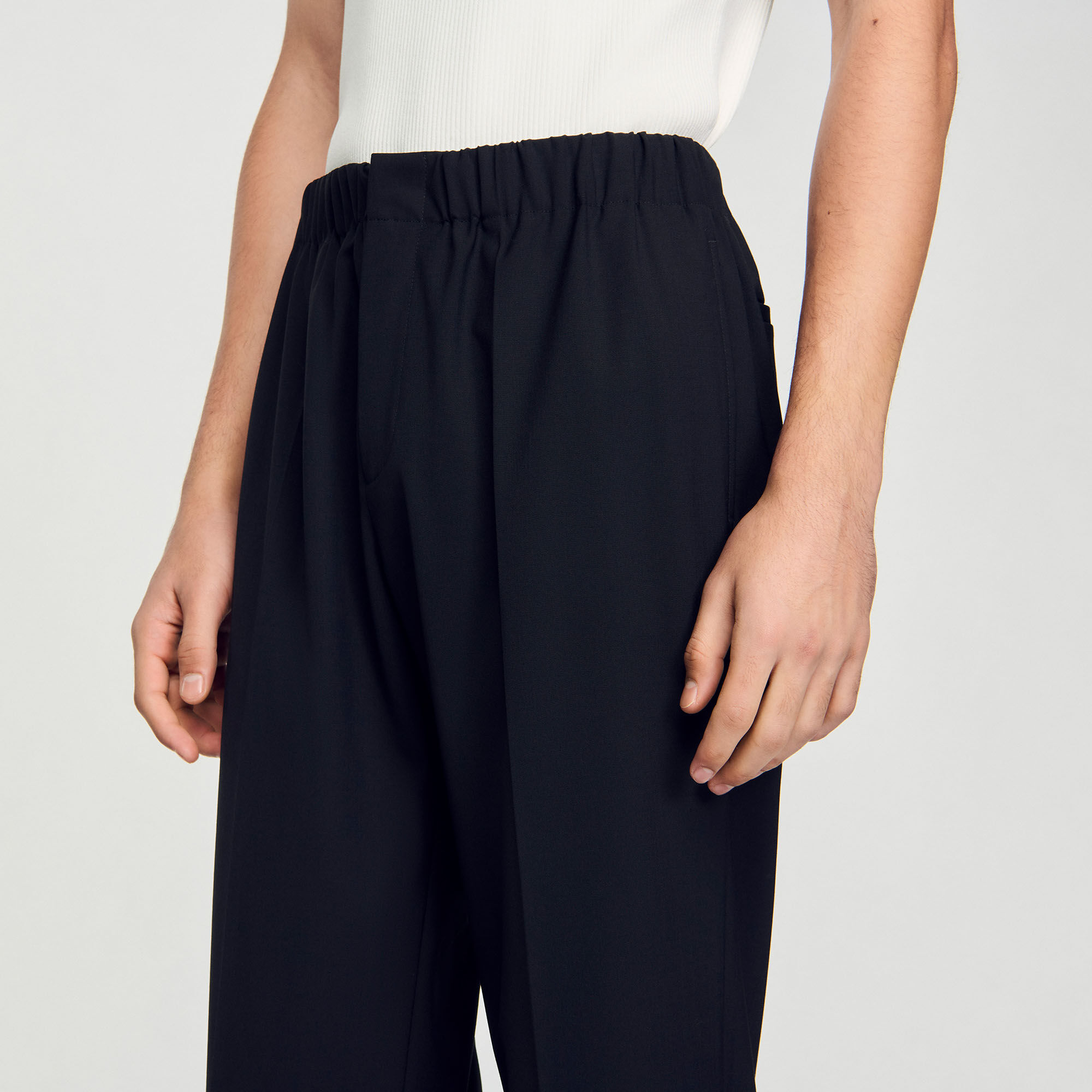Wide-leg trousers