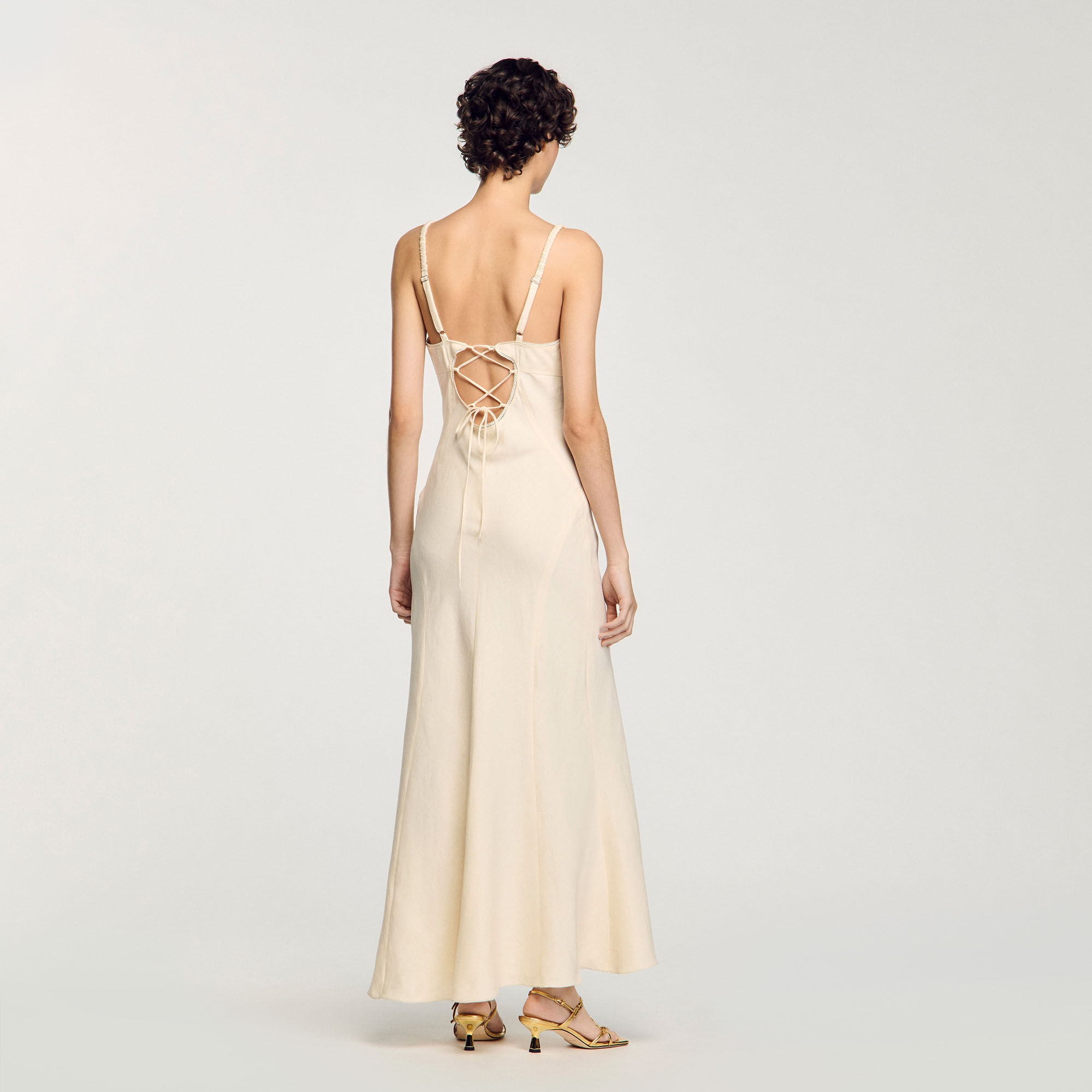 Maxi dress with straps