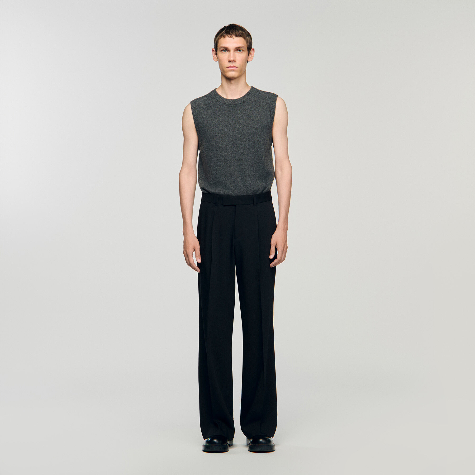 Wide-leg trousers with pleats