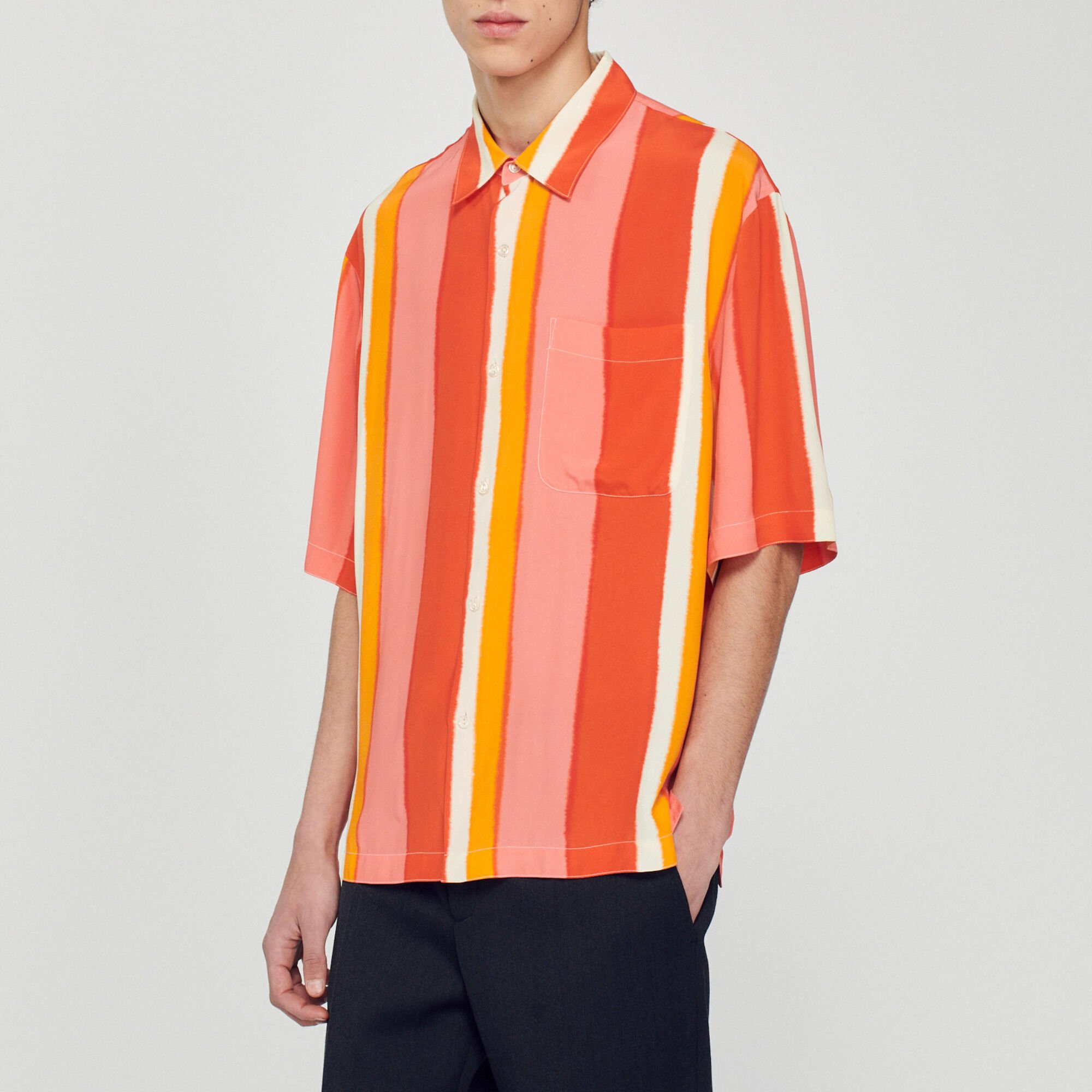 Flowing striped short-sleeved shirt