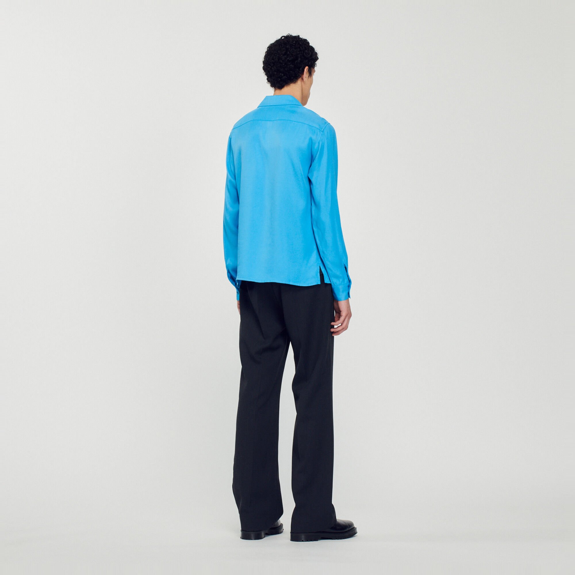 Floaty shirt with spread collar