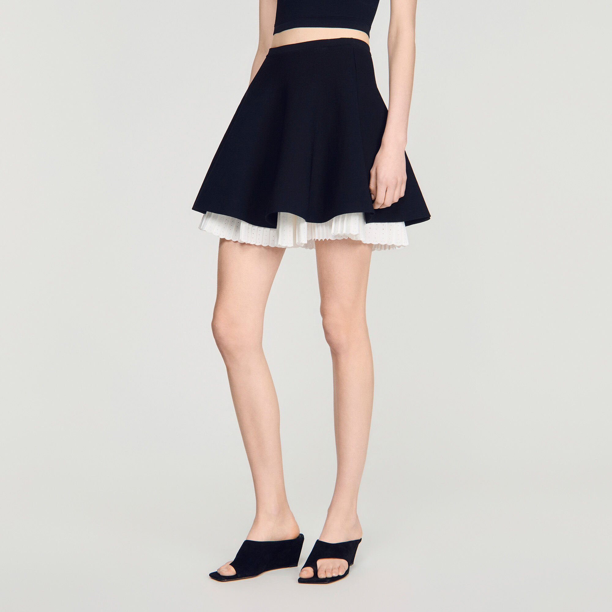 Two-tone knit skirt