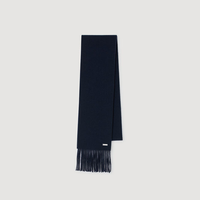 Fringed wool scarf