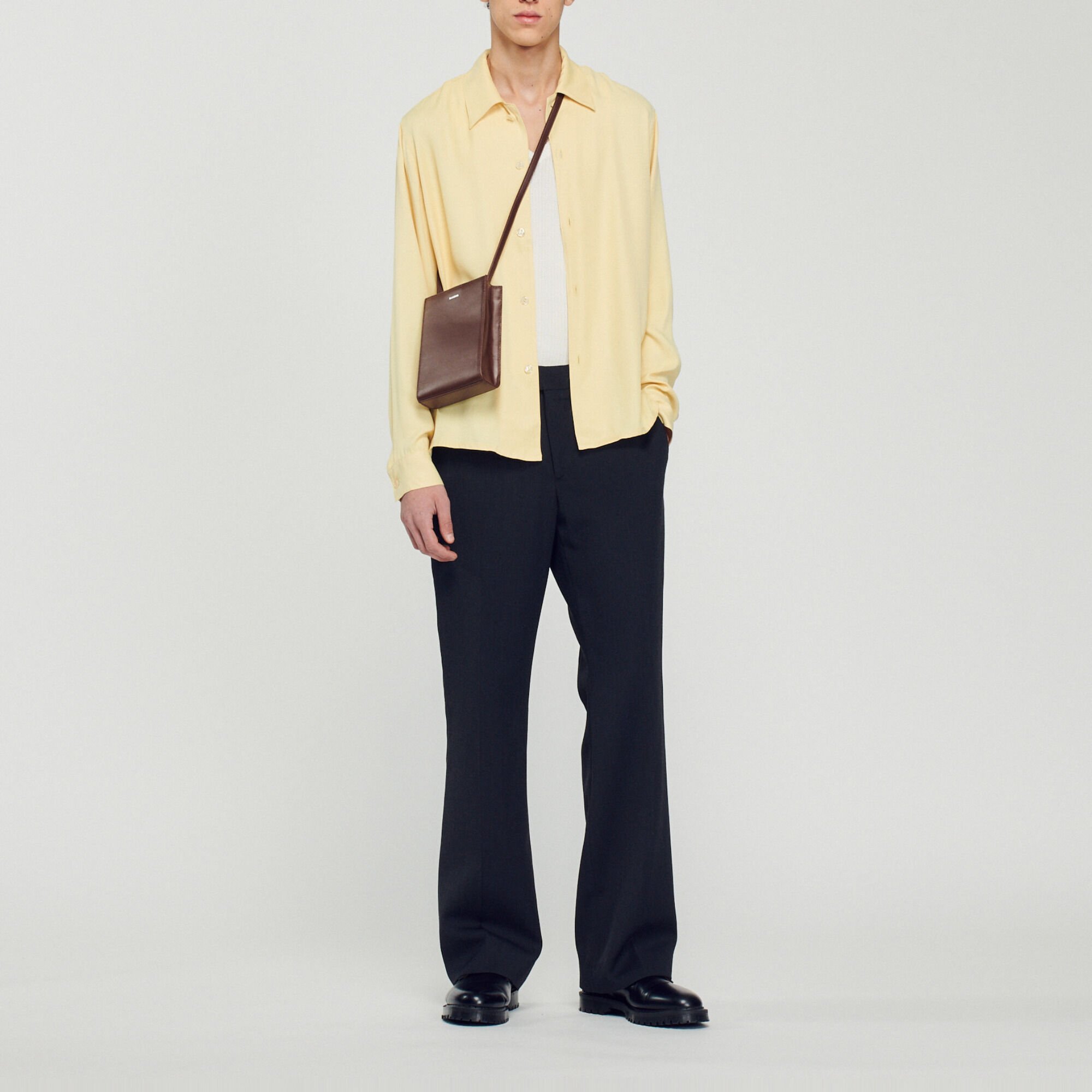 Floaty shirt with spread collar