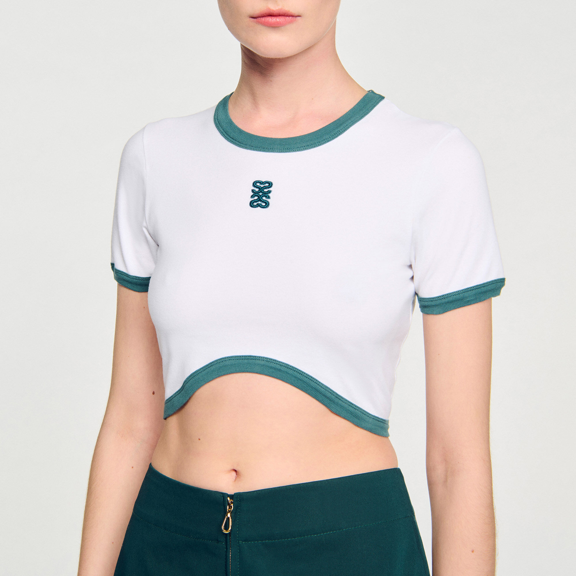Two-tone cropped T-shirt