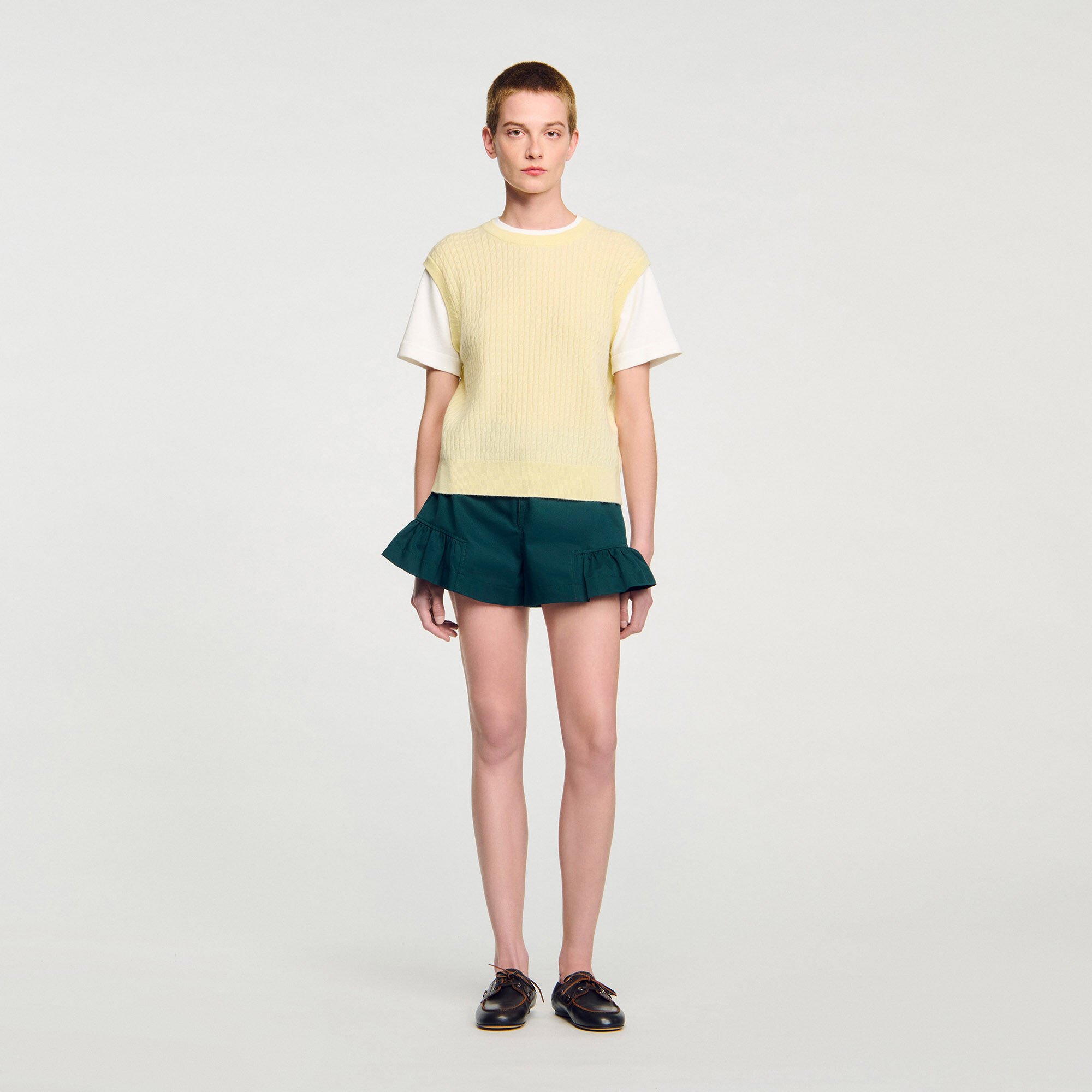 Dual-material knit jumper
