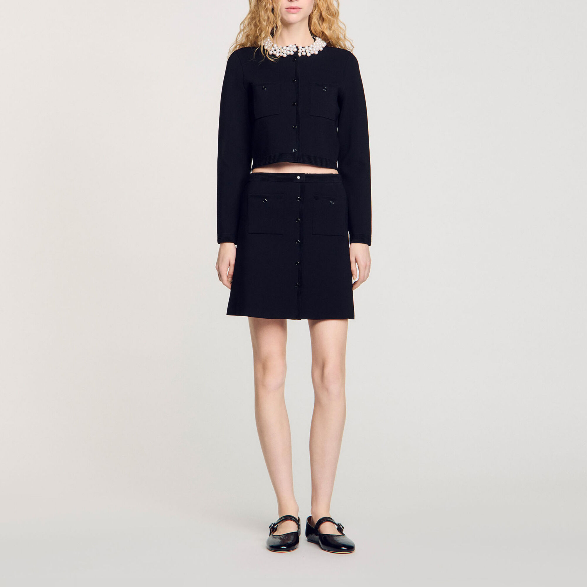 Short knit skirt