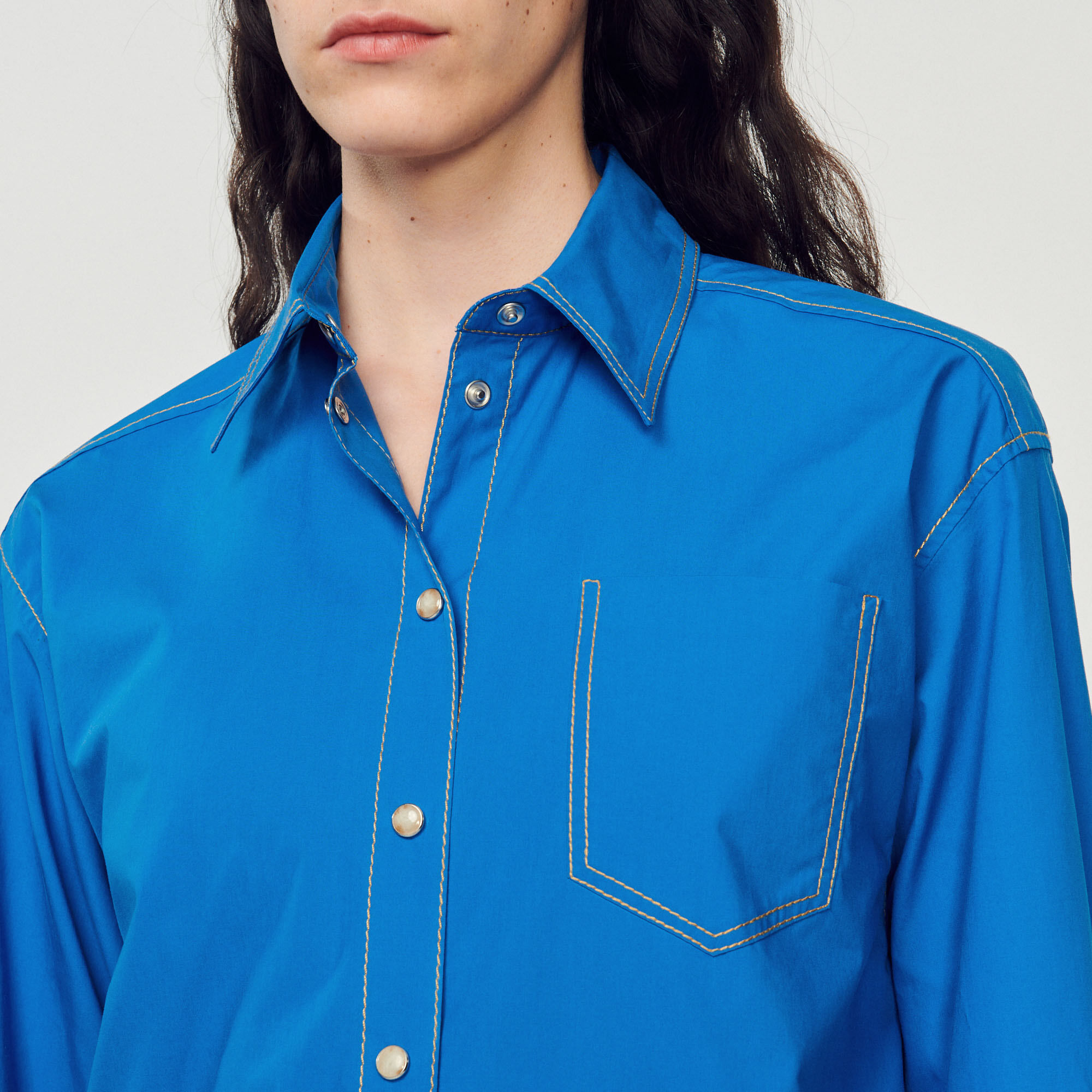 Shirt with topstitched details