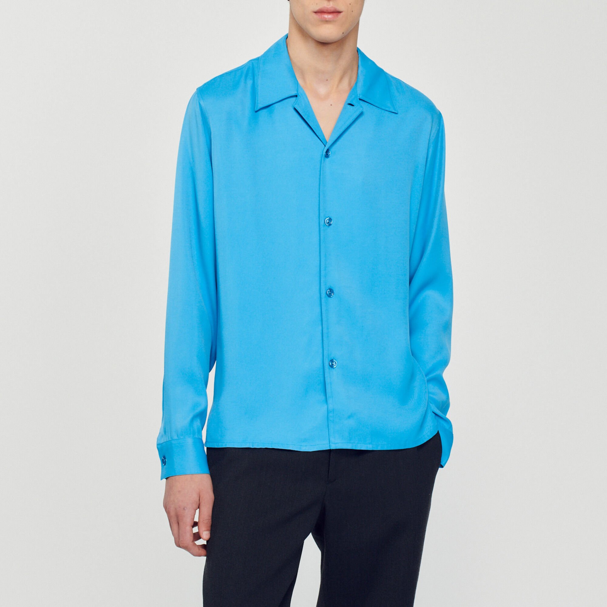 Floaty shirt with spread collar