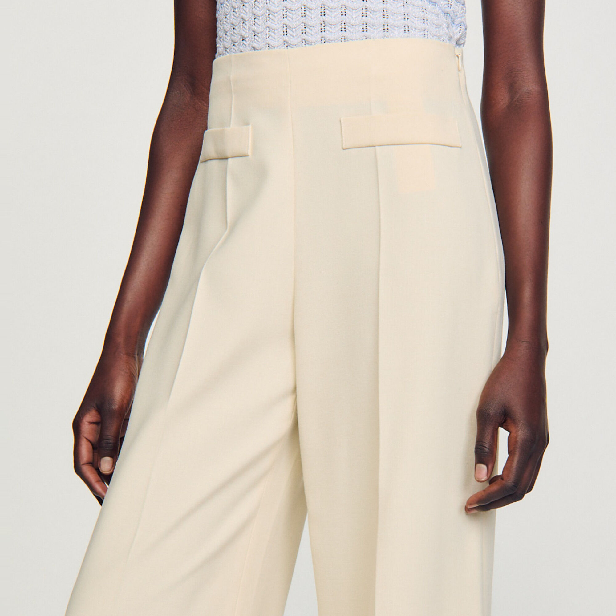 Wide-leg trousers with darts