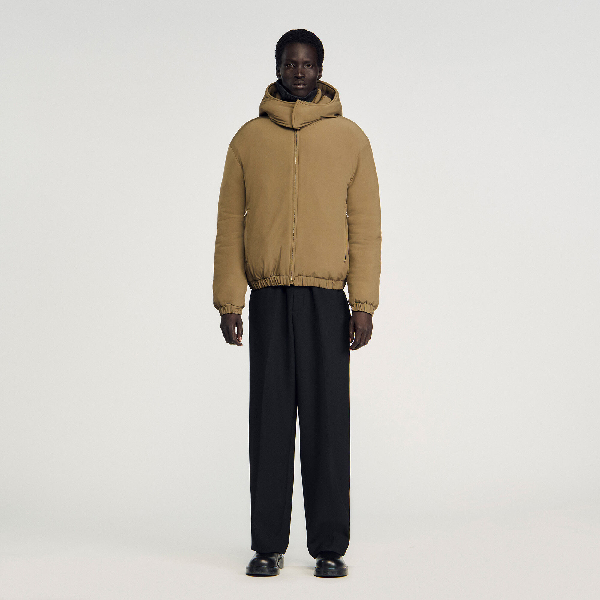 Puffer jacket with hood