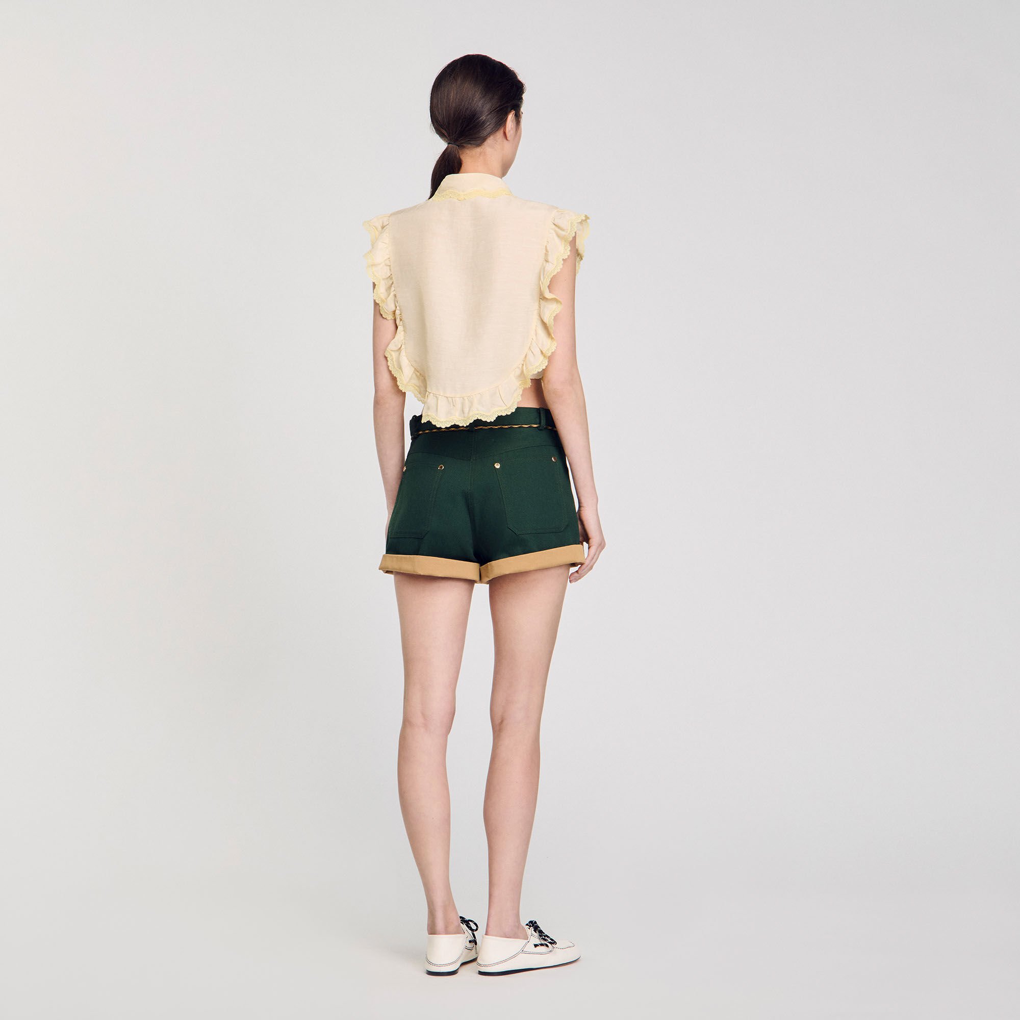 Top Shirt collar with lace detail