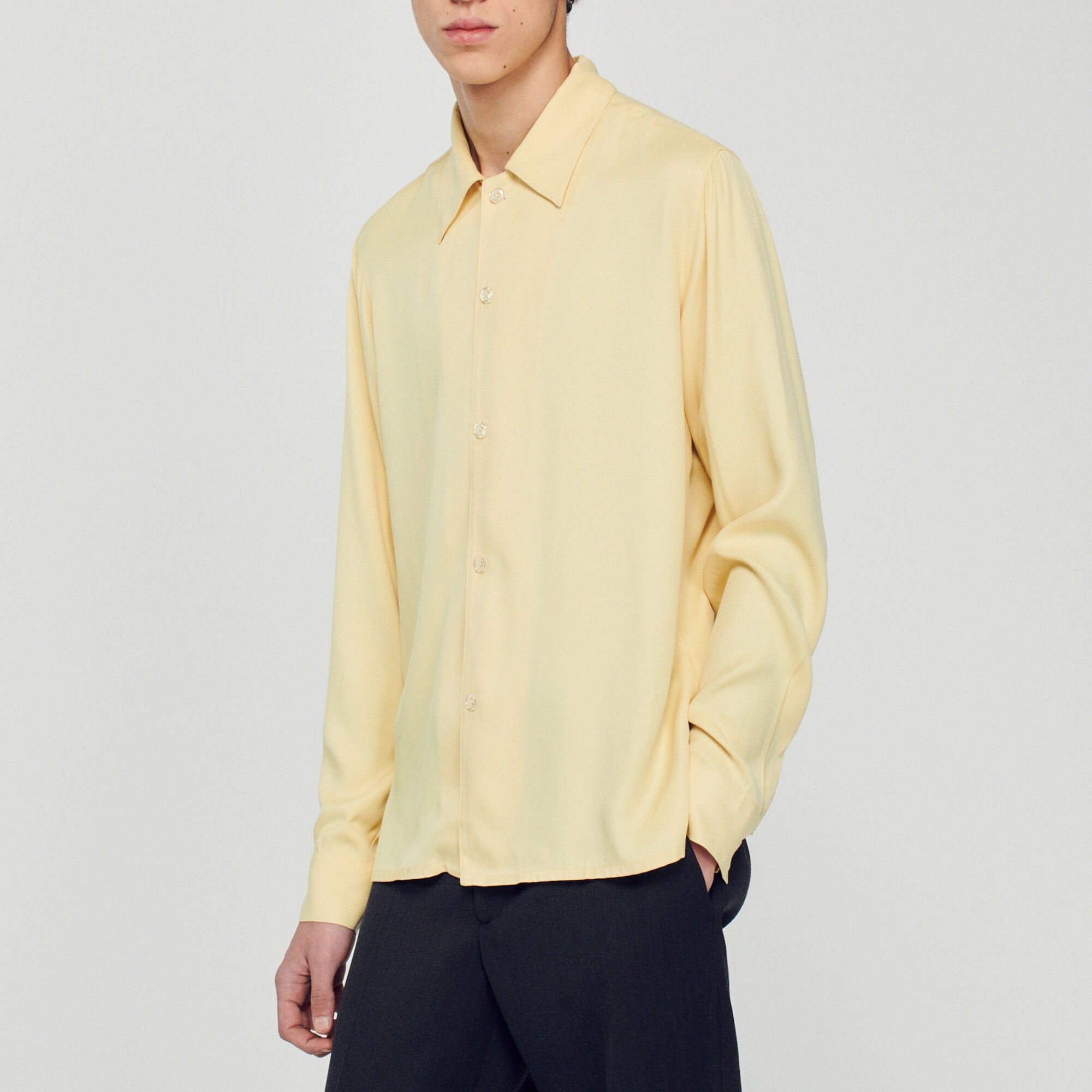 Floaty shirt with spread collar
