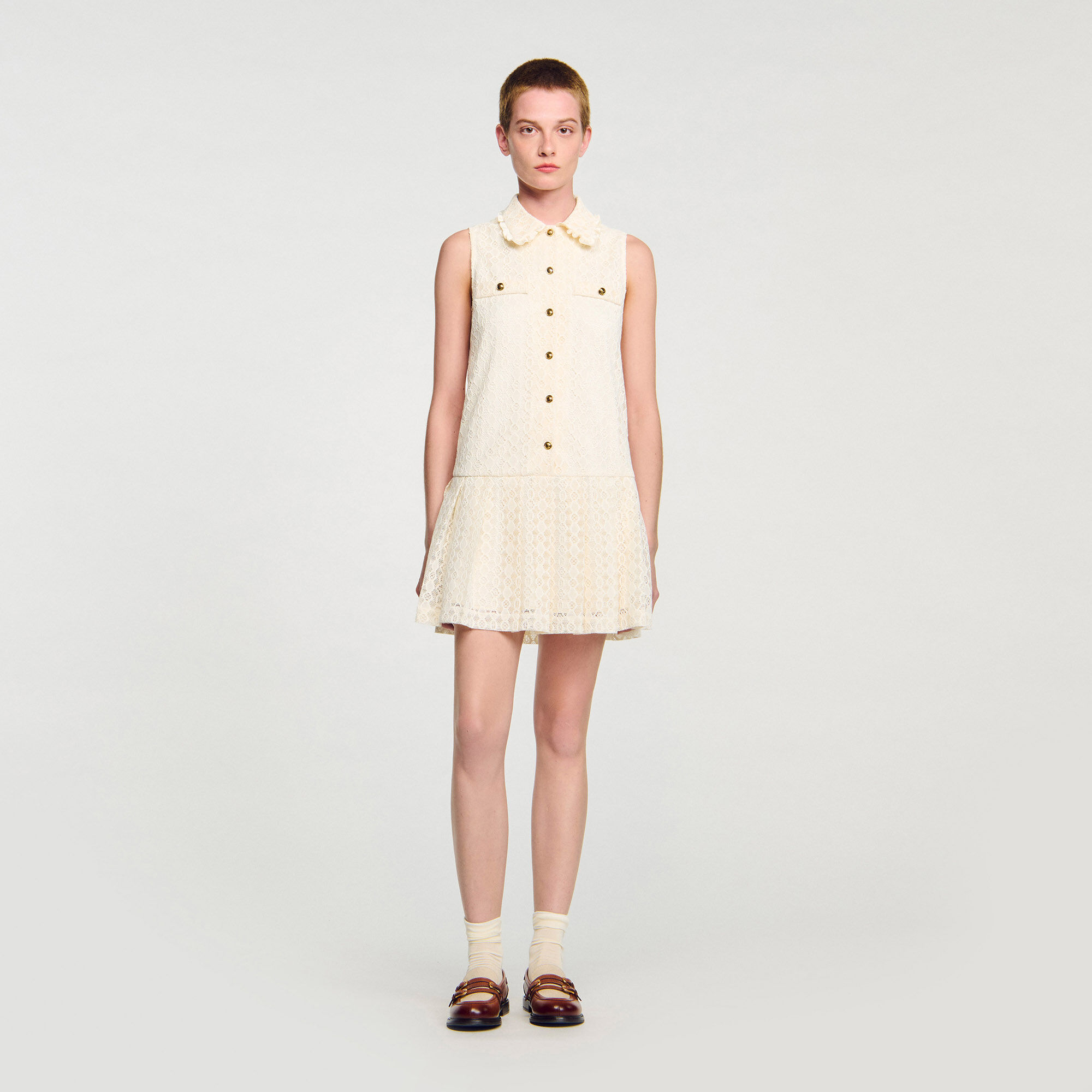 Short lace dress