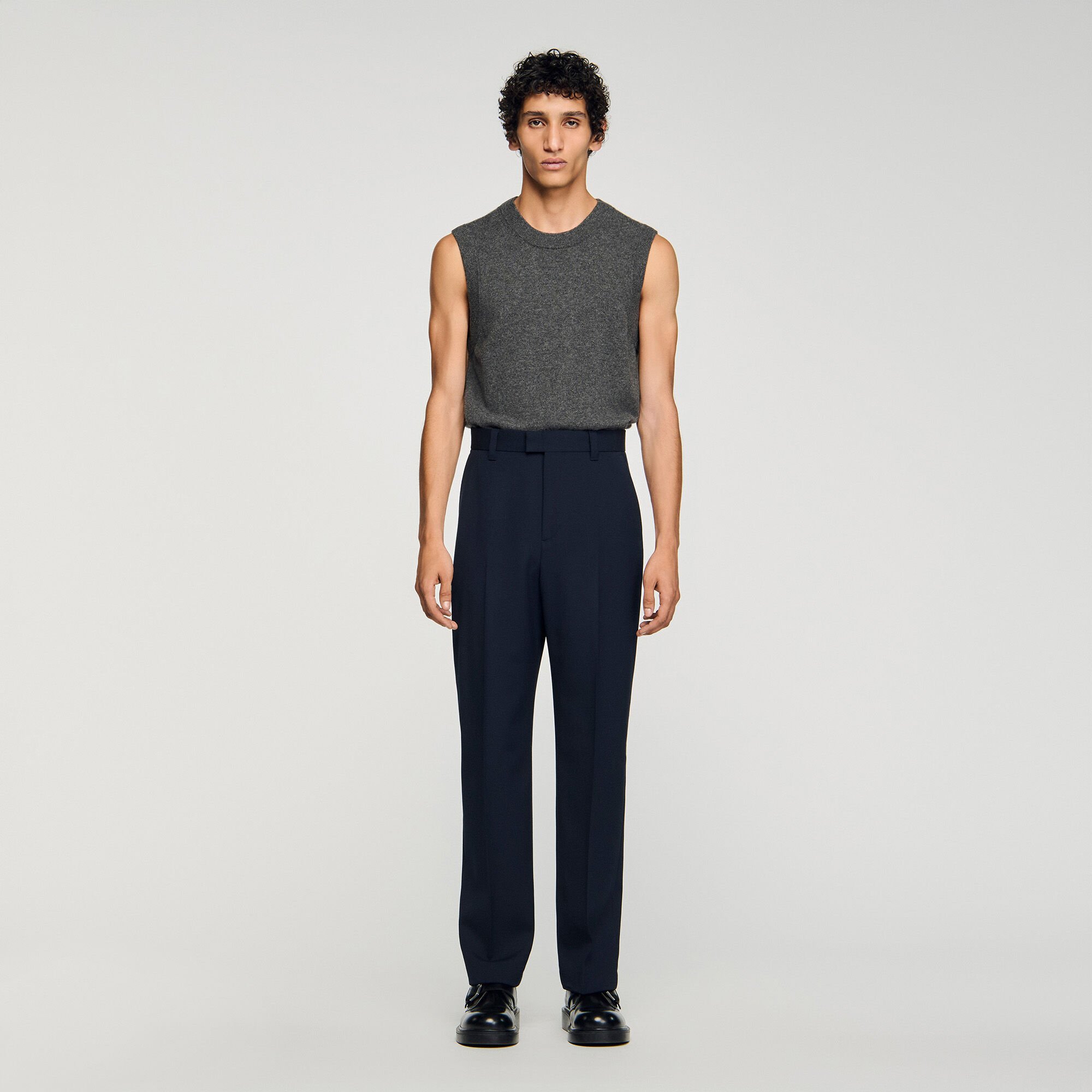 Wide-leg trousers