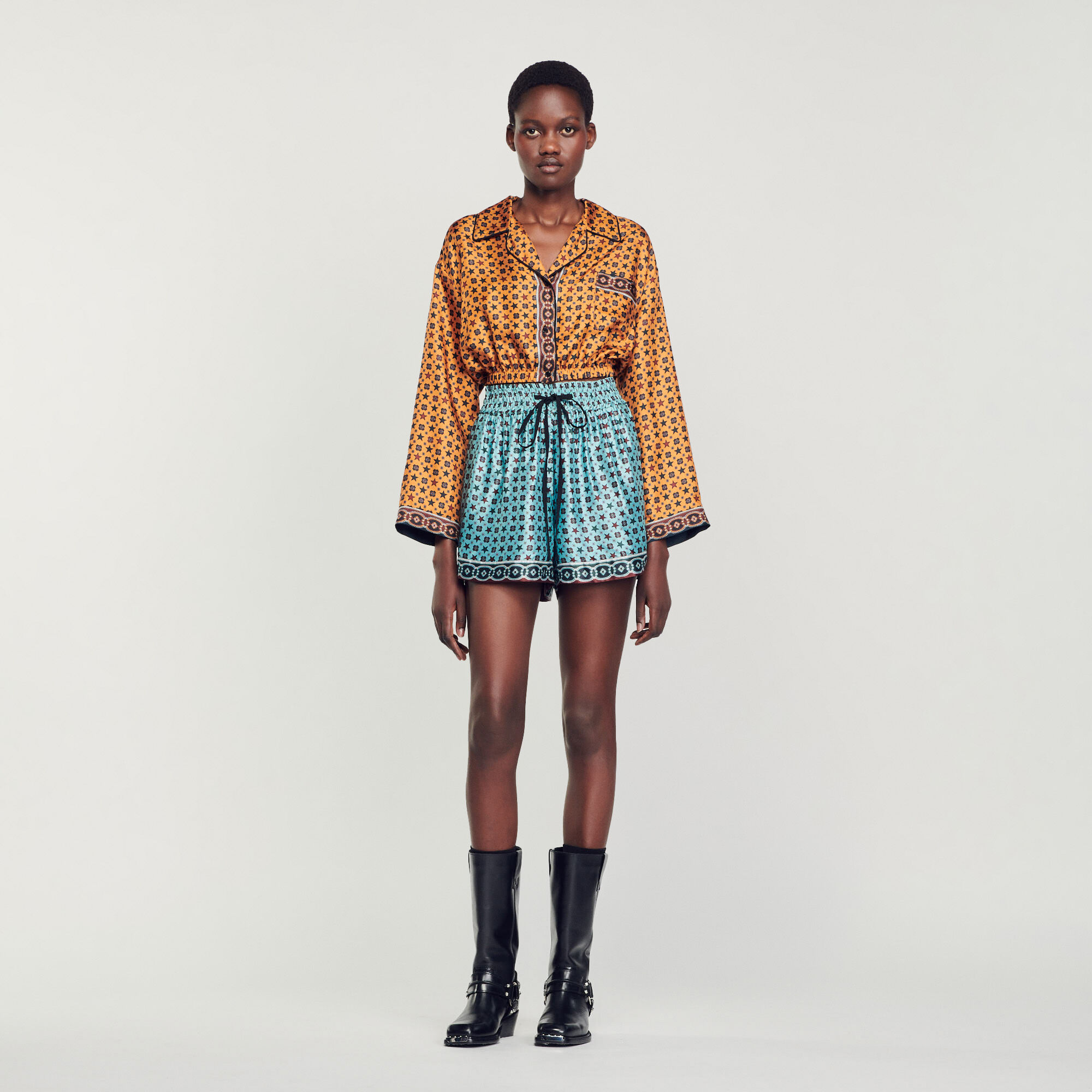 Short printed shirt
